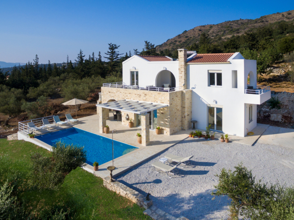Elegant Villa with Pool & Sea/Mountain Views