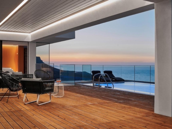 Futuristic Modern Mansion With Pool