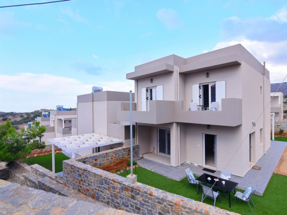 Modern Villa 3 Beds 3 Baths Mountain View