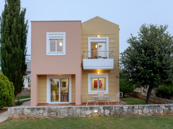 Seaview 3-bedroom Villa #3 with 75sq.m. Common Pool