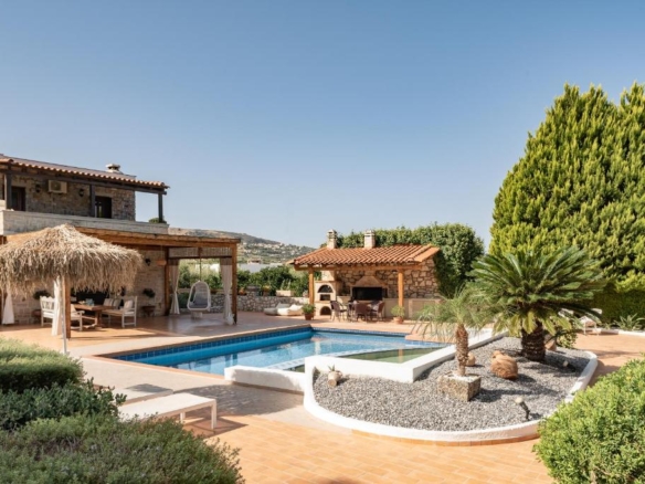 NeoRustic 4-Bedroom 4-Bathroom Villa with Pool