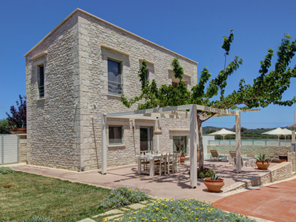 Traditional stonebuilt 2 bedroom villa in Panormo