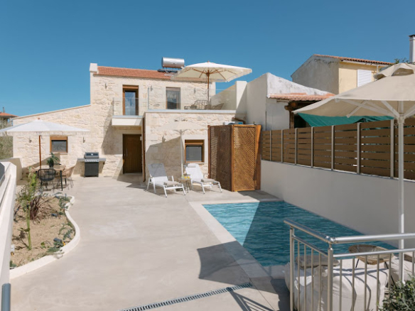 Cozy stone build villa with pool