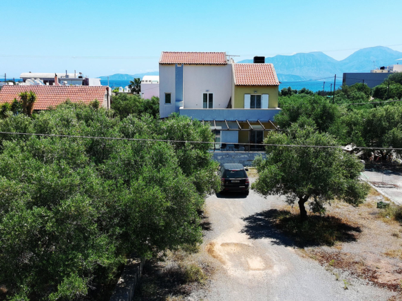 Near the sea Residence with Large Plot – Near Agios Nikolaos