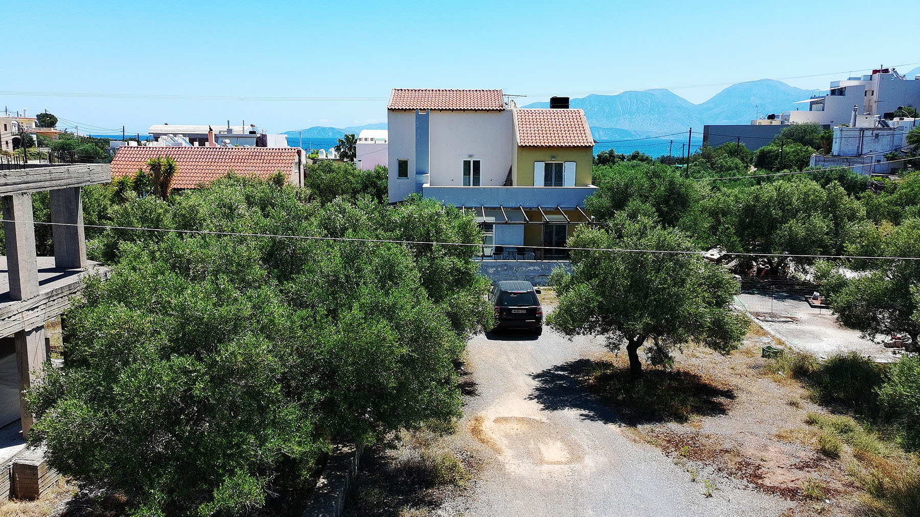 Near the sea Residence with Large Plot – Near Agios Nikolaos