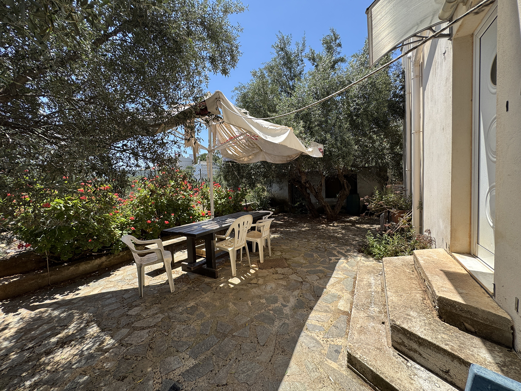Near the sea Residence with Large Plot – Near Agios Nikolaos