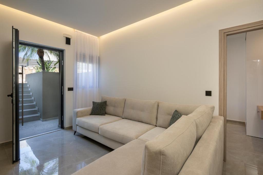 24i Luxury Villa with Private Pool for Sale in Tavronitis, Crete