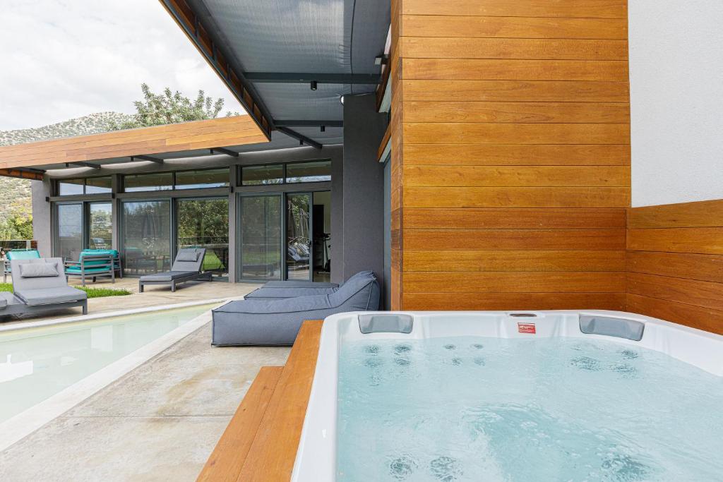 3 Luxury Hillside 5 bed Villa with Panoramic Sea Views – Bali, Rethymno, Crete