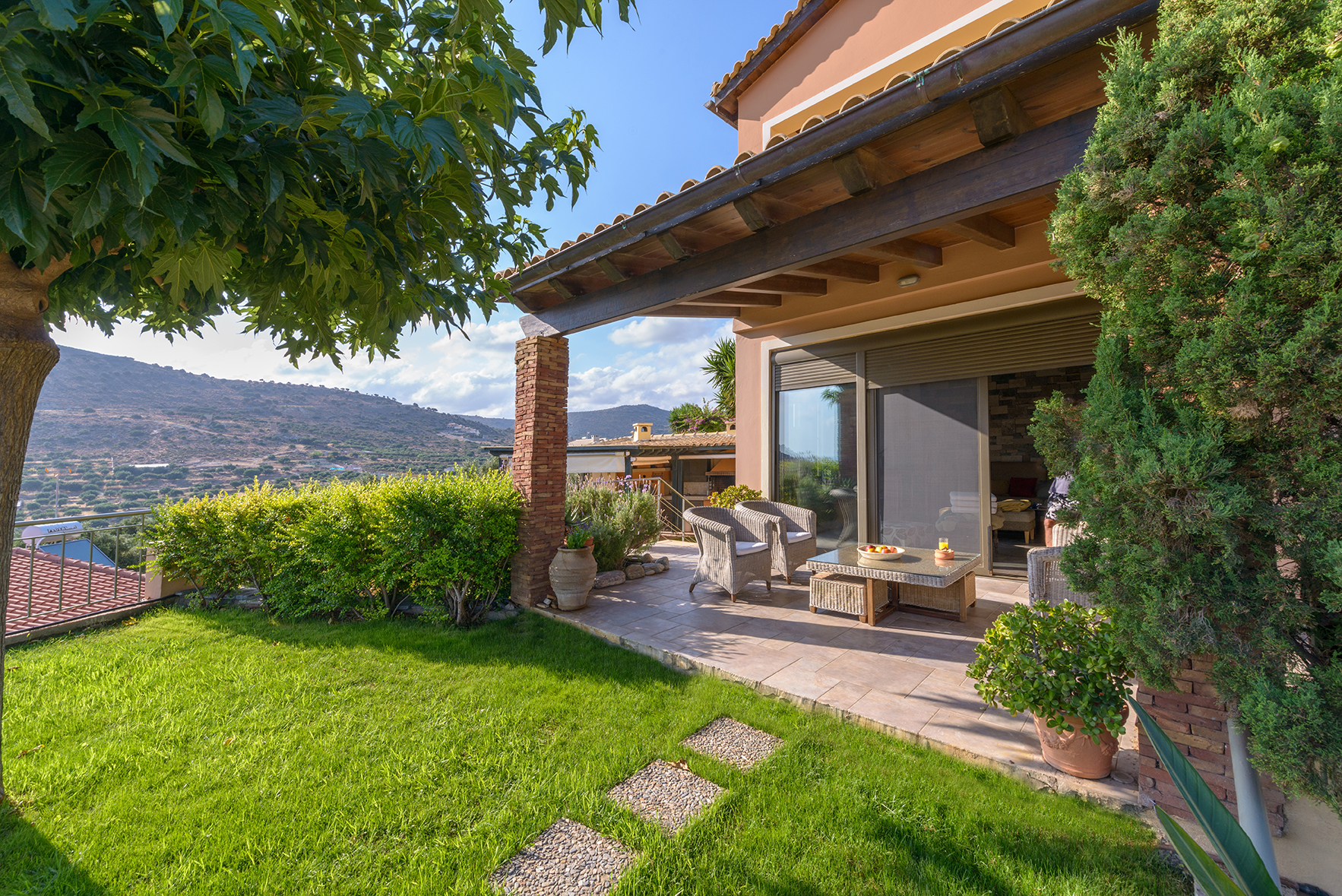 Elegant Sea-View Villa in Gouves