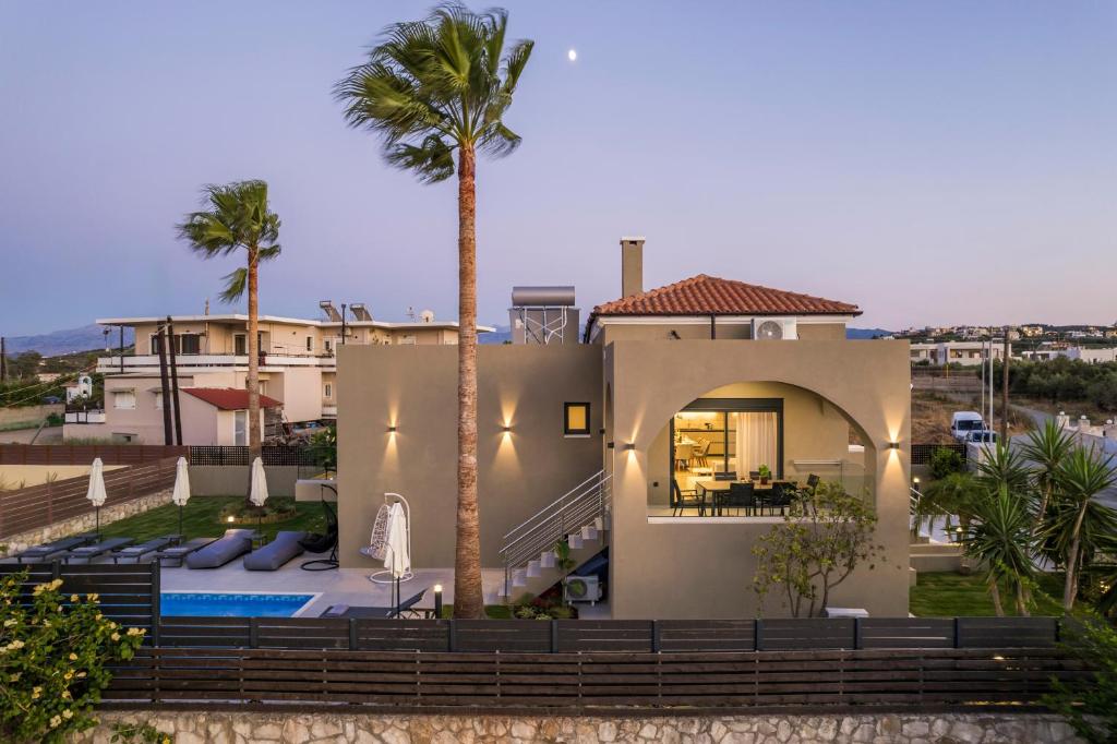 31 Luxury Villa with Private Pool for Sale in Tavronitis, Crete