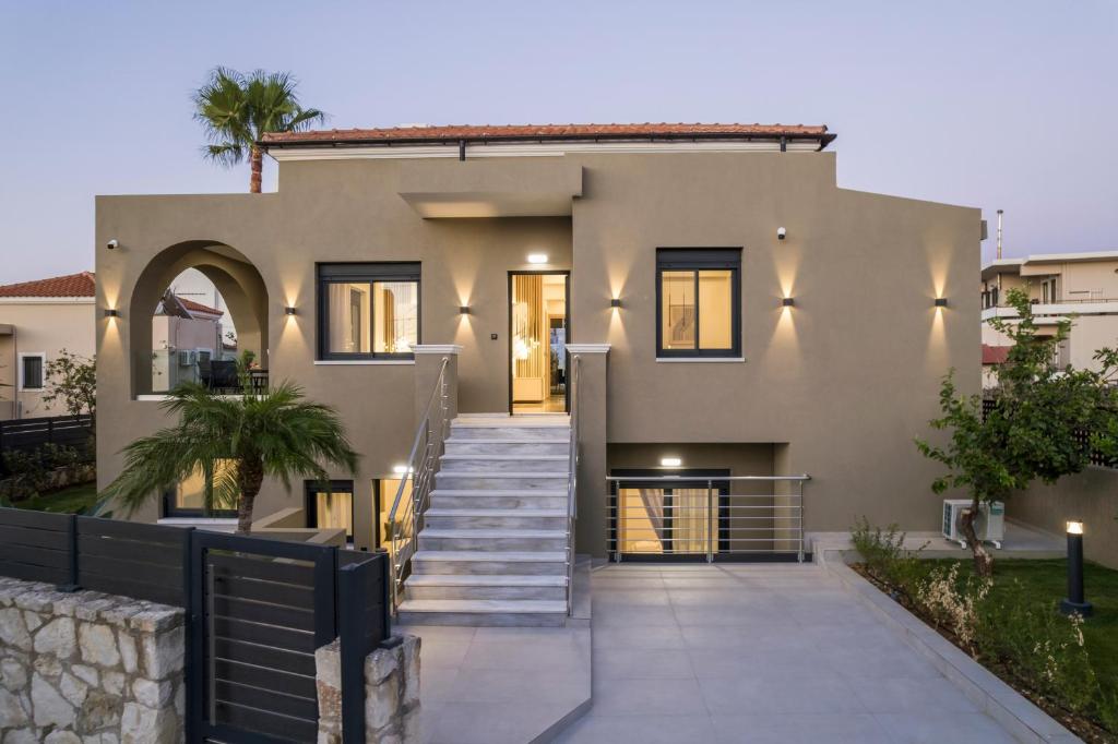 35 Luxury Villa with Private Pool for Sale in Tavronitis, Crete