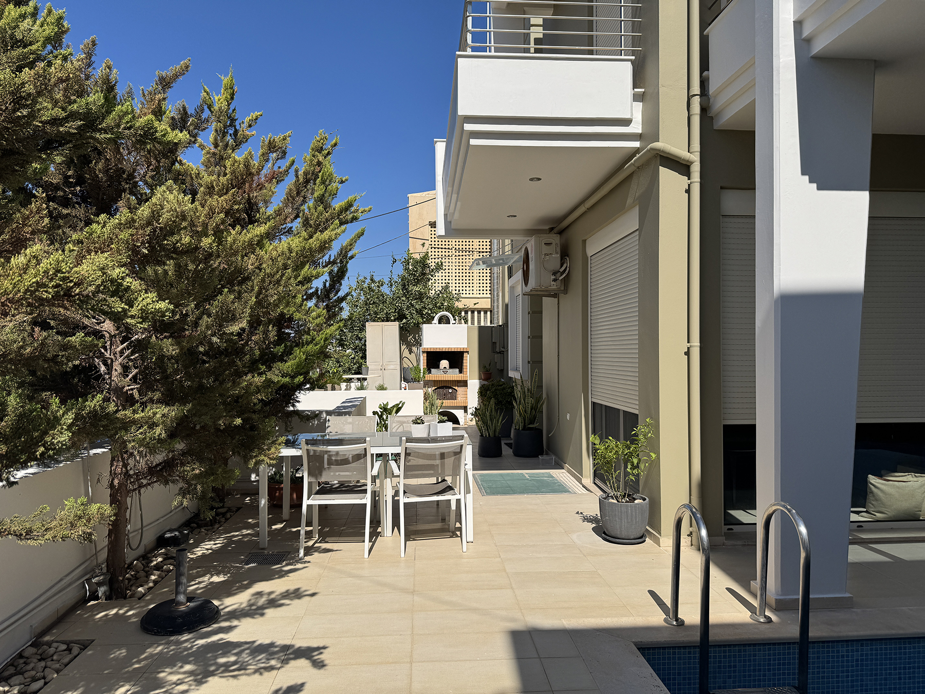 Luxury Detached Villa with Pool & Independent Apartment – Prime Heraklion Location