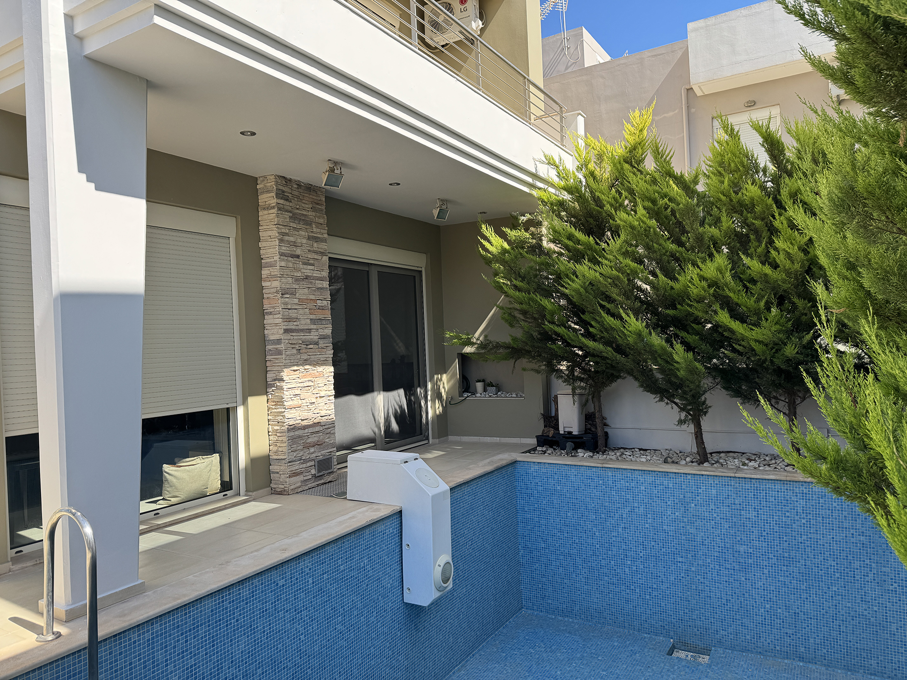 Luxury Detached Villa with Pool & Independent Apartment – Prime Heraklion Location