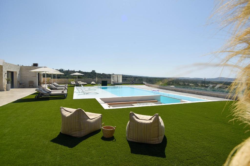 10 A Private Retreat luxury Villa Surrounded by Nature