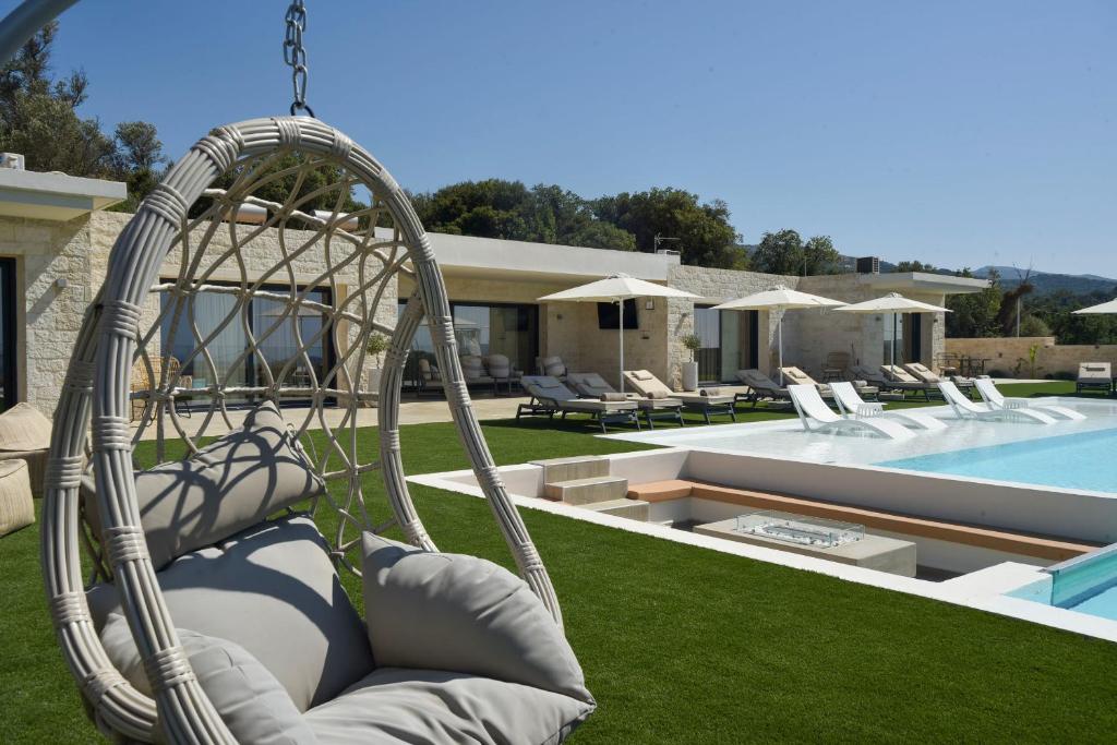 3 A Private Retreat luxury Villa Surrounded by Nature