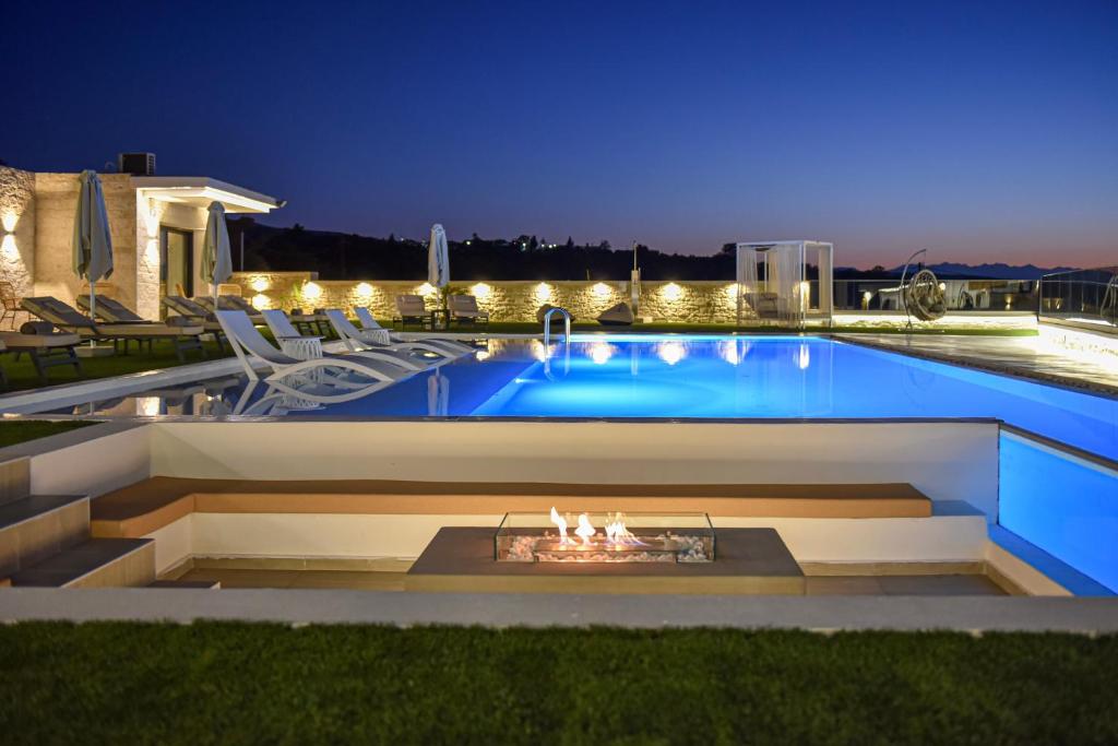 4 A Private Retreat luxury Villa Surrounded by Nature