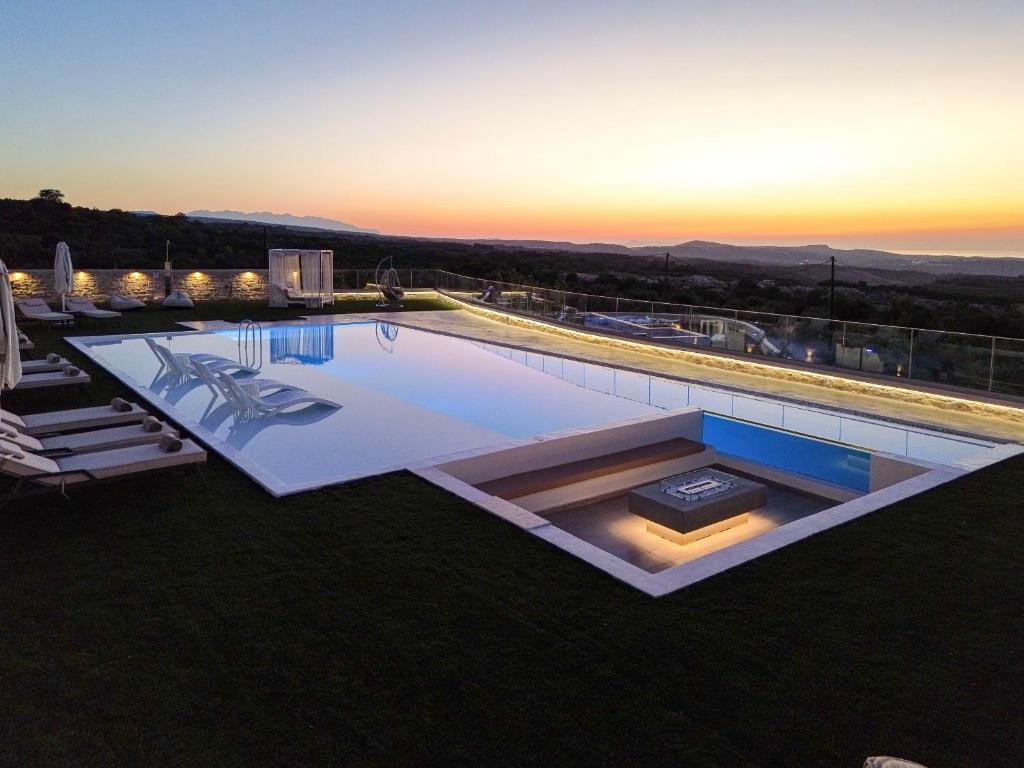 7 A Private Retreat luxury Villa Surrounded by Nature