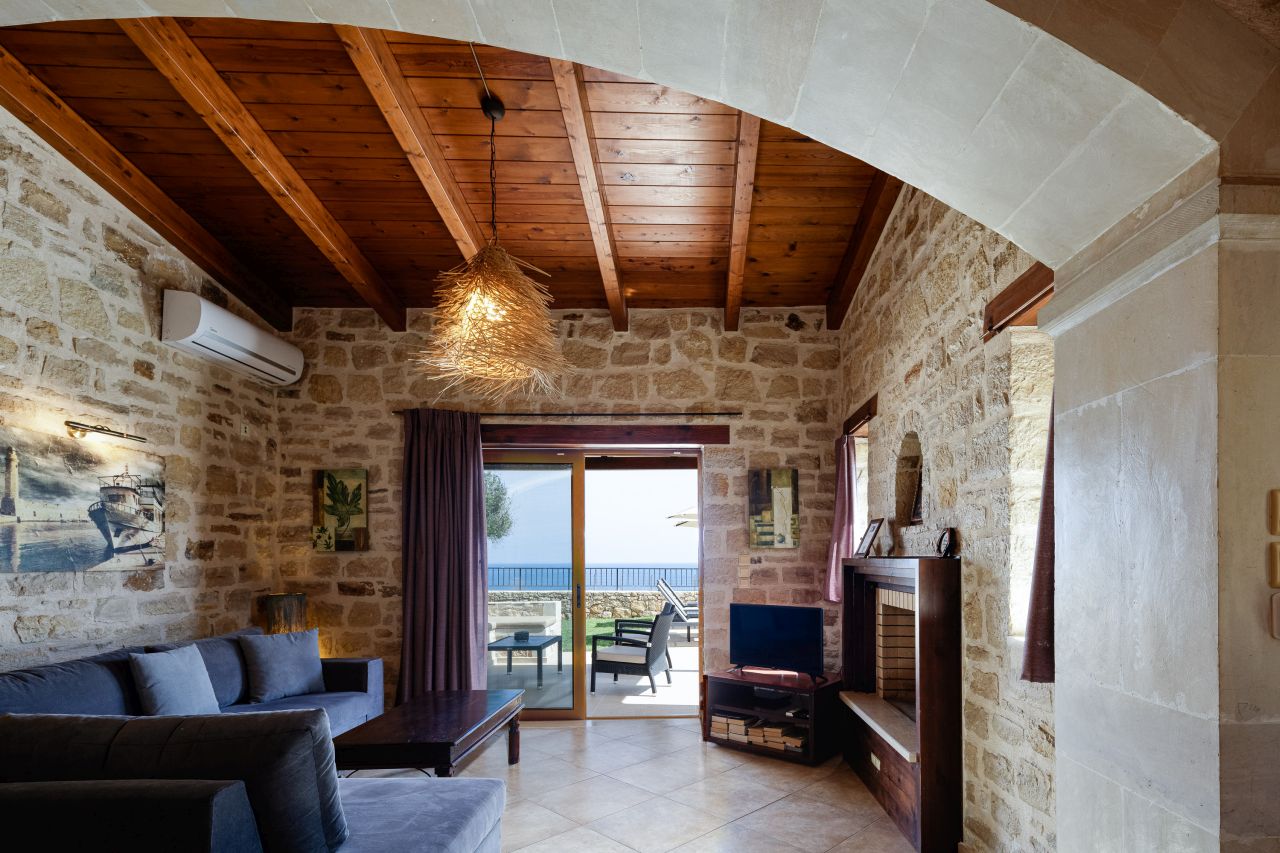Charming Stonebuilt- Seaview 3 bed Villa with Private Pool Near Rethymno