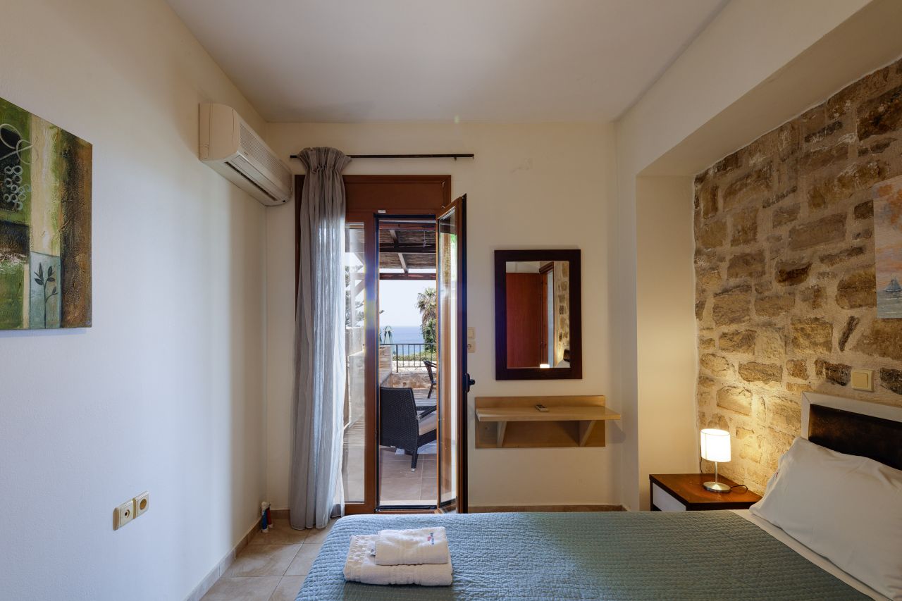 Charming Stonebuilt- Seaview Villa with Private Pool Near Rethymno