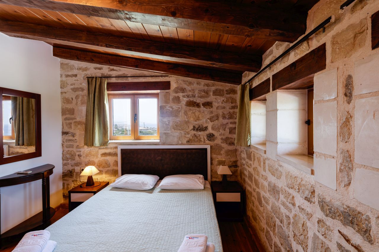 Charming Stonebuilt- Seaview Villa with Private Pool Near Rethymno