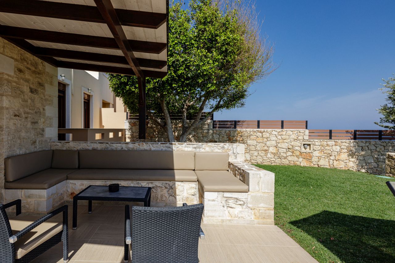 Charming Stonebuilt- Seaview 3 bed Villa with Private Pool Near Rethymno